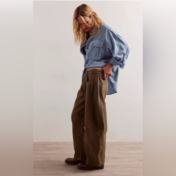 NWT Free People We The Free Good Luck Coated Barrel Jeans New Moon 25 - Picture 16 of 16